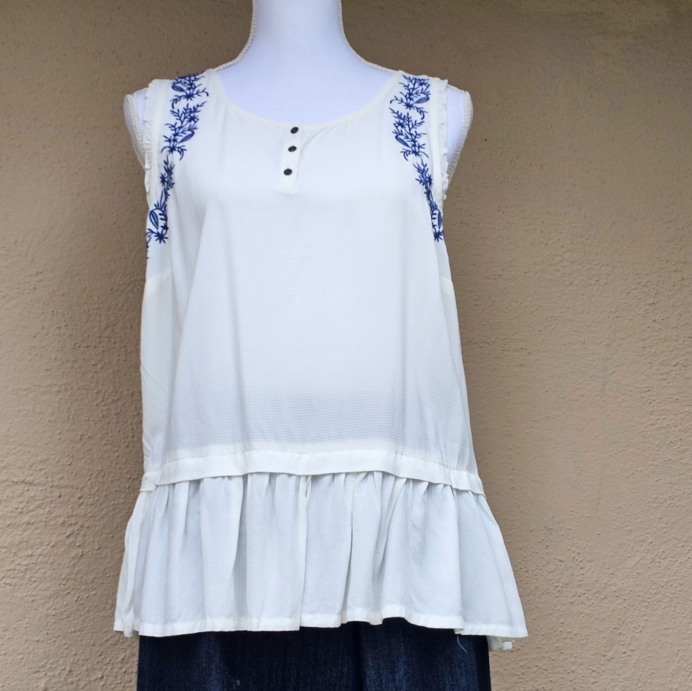 NWT LC Lauren Conrad Blue Embroidered Pleated White Tank Top Size Medium